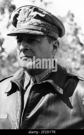 Portrait - US Army (USA) General (GEN) Douglas MacArthur. Stock Photo