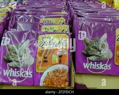 WHISKAS CAT FOOD BOXES INSIDE A FOOD MEGA STORE Stock Photo