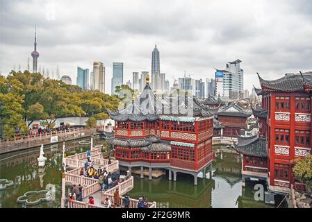 Willow Pattern Tea House, Shanghai, China, 2006 Photo: Bo Arrhed Stock Photo