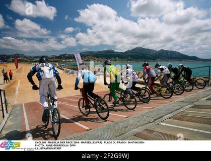 CYCLING - MASSILIA BMX RACE 2009 - MARSEILLE (FRA) , PLAGE DU PRADO - 06-07/06/2009 - PHOTO : ANNE GUARDIOLA / DPPI ILLUSTRATION START Stock Photo