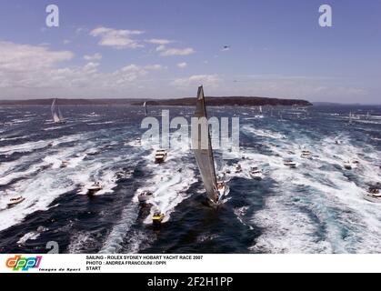 SAILING - ROLEX SYDNEY HOBART YACHT RACE 2007 PHOTO : ANDREA FRANCOLINI / DPPI START Stock Photo