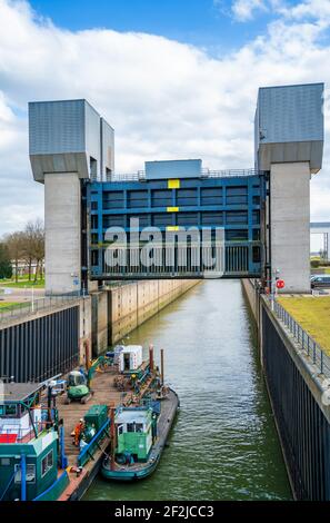 Large sluice in the channel near Wijk bij Duurstede, Netherlands Stock Photo