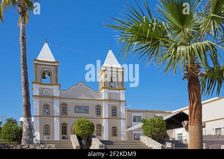 Plaza Mijares and 18th century Jesuit San Jose mission church of 1730 in the city San José del Cabo on the peninsula of Baja California Sur, Mexico Stock Photo