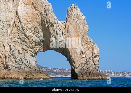 Natural Arch of Cabo San Lucas / El Arco, where the Gulf of California meets the Pacific Ocean on the peninsula of Baja California Sur, Mexico Stock Photo