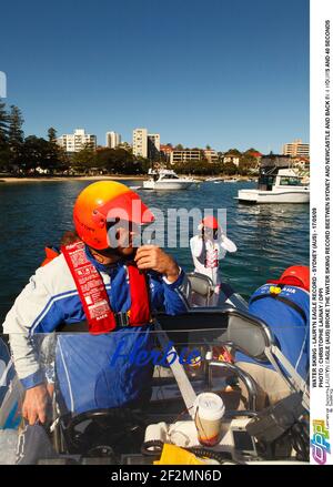 WATER SKIING - LAURYN EAGLE RECORD - SYDNEY (AUS) - 17/05/09 PHOTO : CHRISTOPHE LAUNAY / DPPI LAURYN EAGLE (AUS) BROKE THE WATER SKIING RECORD BEETWEN SYDNEY AND NEWCASTLE AND BACK IN 4 HOURS AND 40 SECONDS Stock Photo