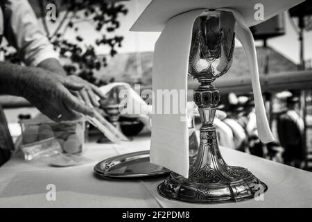 Germany, Bavaria, Antdorf, festival week of the traditional costume association. Altar with chalice for the hosts. Stock Photo