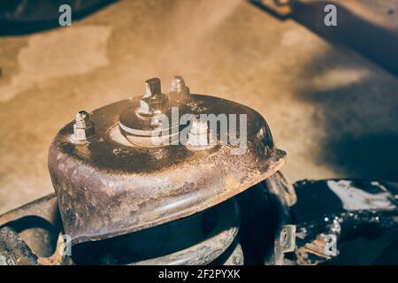Zoom View of Spray Paint Upper Shock Absorber Frame for Rust Protection