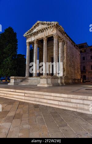 Sunrise view of the Temple of Augustus in Croatian town Pula Stock Photo