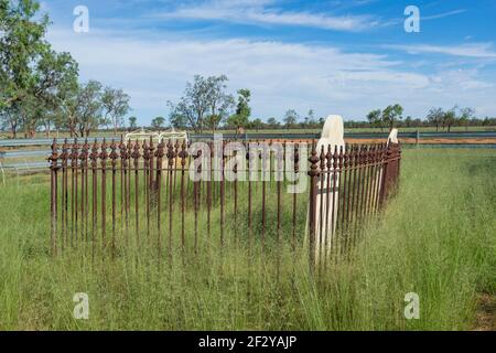 Bush cemetery at Charlotte Plains, an old cattle and sheep station near Cunnamulla, Queensland, QLD, Australia Stock Photo