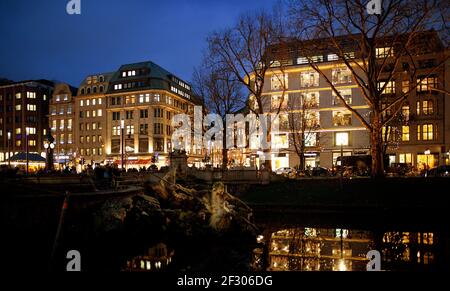 Blick auf die Königsallee in Düsseldorf Stock Photo