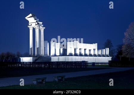 Reconstructed Roman harbour temple in the evening, Archaeological Park Xanten, Xanten, Lower Rhine, North Rhine-Westphalia, Germany Stock Photo