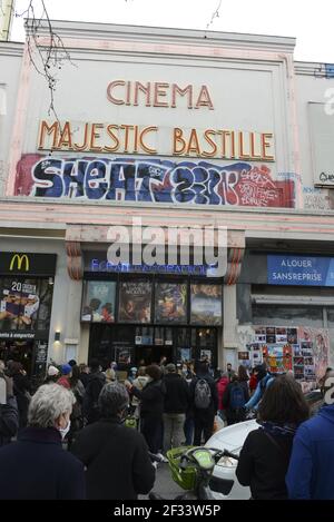 At the call of the CIP (Independent Parisian Cinemas), several hundred people gathered in front of the cinema Le majestic in Bastille, to demand the reopening of the rooms, closed because of the Covid-19. Photo by March 14, 2021. Photo by Georges Darmon/Avenir Pictures/ABACAPRESS.COM Stock Photo