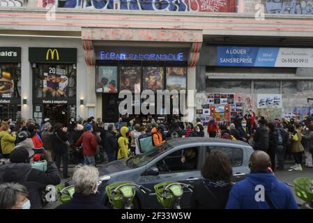 At the call of the CIP (Independent Parisian Cinemas), several hundred people gathered in front of the cinema Le majestic in Bastille, to demand the reopening of the rooms, closed because of the Covid-19. Photo by March 14, 2021. Photo by Georges Darmon/Avenir Pictures/ABACAPRESS.COM Stock Photo