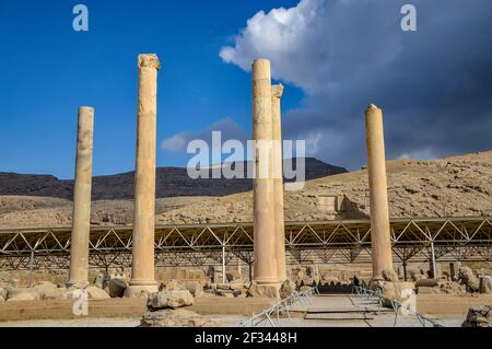 Stone columns at Persepolis, near Shiraz, Iran Stock Photo - Alamy