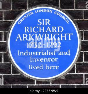Greater London Council wall mounted famous people round blue plaque on a home of Sir Richard Arkwright 1732 - 1792 industrialist inventor England UK Stock Photo