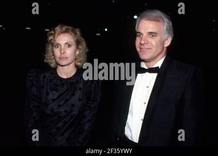 Steve Martin and Victoria Tennant 1984 Credit: Ralph Dominguez/MediaPunch Stock Photo