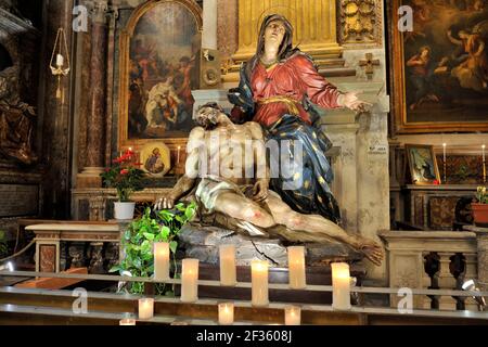 italy, rome, church of san marcello al corso, pietà, wooden sculpture attributed to bernini