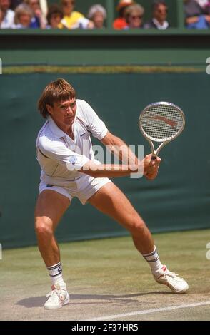 American tennis player Jimmy Connors playing at Wimbledon Champioships(1987), Wimbledon, Borough of Merton, Greater London, England, United Kingdom Stock Photo