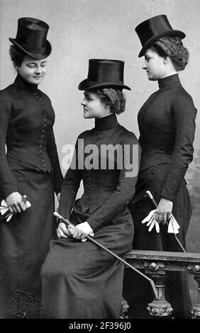 Prinzessin Hermine Reuss mit ihren Schwestern Caroline und Emma. Stock Photo