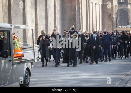Funeral of Zlatko Saracevic at the Mirogoj Cemetery in Zagreb. Zlatko Saracević is a famous Croatian handball player who won a gold medal with the Yug Stock Photo