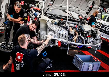 29 Nestor Girolami Argentina All-inklcom Muennich Motorsport Honda Civic Type R Tcr Mechanics Working On The Car And Engine During The 2019 Fia Wtcr World Touring Car Cup Race Of Slovakia At 29 Nestor Girolami Argentina All-inklcom Muennich Motorsport Honda Civic Type R Tcr Mechanics Working On The Car And Engine During The 2019 Fia Wtcr World Touring Car Cup Race Of Slovakia At