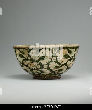 Polychrome Bowl with Cloud Decoration, Iran, late 17th-early 18th century. Stock Photo
