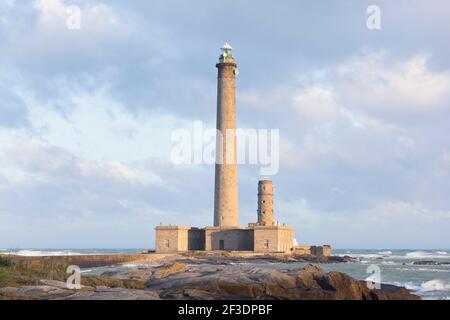 Lighthouse Phare de Gatteville on French Channel coast in the department Manche. Pointe de Barfleur, Cotentin Peninsula, Normandy, France Stock Photo