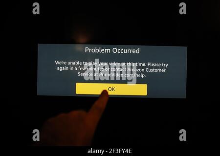 message Problem Occurred unable to play the Amazon Prime video contact customer Service Stock Photo