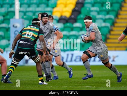 Sale Sharks flanker Jono Ross runs at Northampton Saints Api Ratuniyarawa during a Gallagher Premiership Round 13 Rugby Union match, Saturday, Mar. 13 Stock Photo