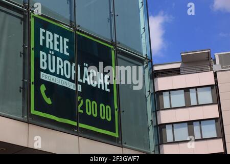 Symbolfoto Freie Büroflächen zu vermieten, hier in Düsseldorf, Deutschland Stock Photo
