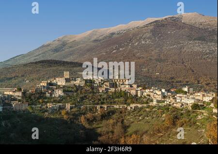 Cityscape of a mountain town in the Abruzzo Lazio and Molise national Park. Campoli Appennino, province of Frosinone, Lazio, Italy, Europe Stock Photo