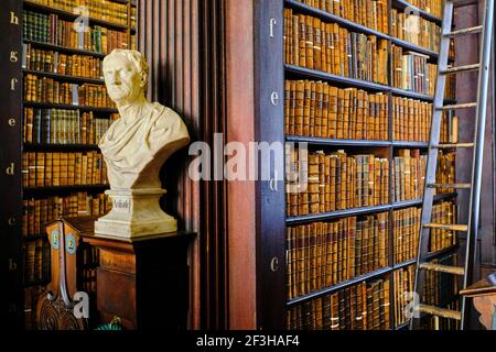 Republic of Ireland; Dublin, Library at Trinity College,  The Long Room, a beautiful, famous and historic old library in Ireland, bust of Aristotle Stock Photo