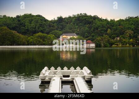 Temple of the Sacred Tooth Relic by kandy lake in sri lanka Stock Photo