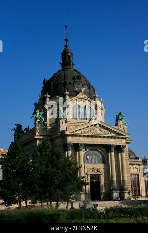 Szechenyi Spas, one of Europe's largest health baths and spas in Budapest City Park Stock Photo