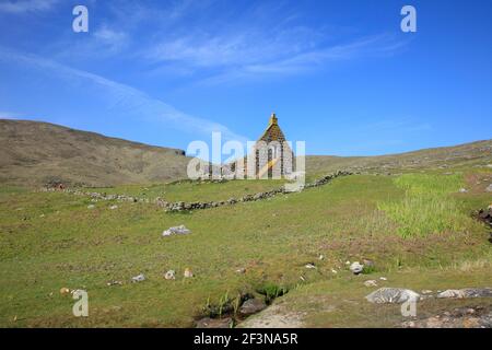 Mingulay is the second largest of the Bishop's Isles in the Outer Hebrides in Scotland.  It is a nature reserve, with seabird colonies and is a Site o Stock Photo