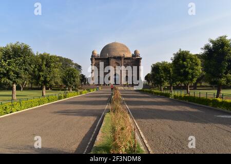Front view of Gol Gumbaz which is the mausoleum of king Mohammed Adil Shah, Sultan of Bijapur.The tomb, located in Bijapur (Vijayapura), Karnataka in Stock Photo