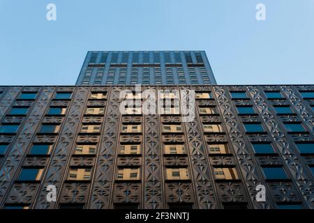 Detail of stainless steel tile cladding on the Socony Mobil building, 375 Lexingotn Avenue. Stock Photo