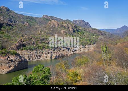 River running through the Copper Canyon / Barrancas del Cobre in the Sierra Madre Occidental in Chihuahua in northwestern Mexico Stock Photo