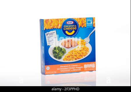 Kraft Macaroni & Cheese Frozen Diner with Breaded Chicken Nuggets & Broccoli Stock Photo