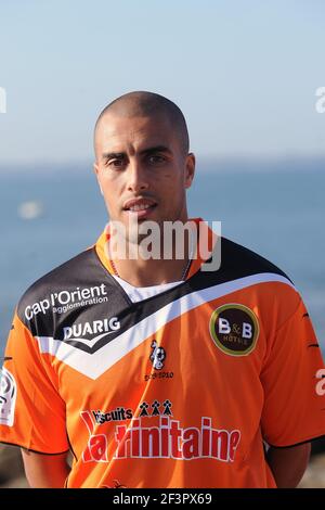 FOOTBALL - FRENCH CHAMPIONSHIP 2009/2010 - L1 - FC LORIENT PRESENTATION - 4/10/2009 - PHOTO PASCAL ALLEE / FLASH PRESS - YAZID MANSOURI Stock Photo