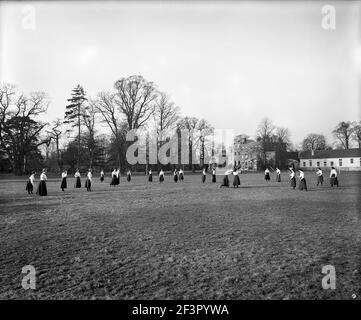 WEST HEATH SCHOOL FOR YOUNG LADIES, Ham Common, Richmond, London. Founded as a school in 1879, it was bought by two teachers in 1900, who commissioned Stock Photo