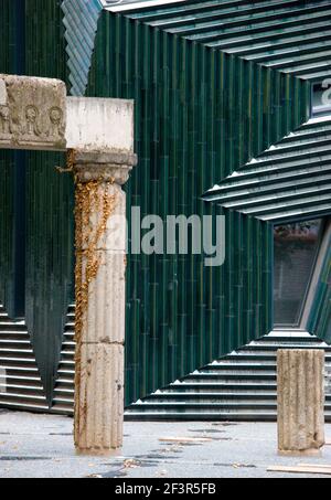 Columns remaining from original Mainz synagogue, burnt out in 1938 during Kristallnacht, rebuilt in 2010 by Manuel Herz. Stock Photo