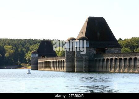 Staumauer, 1908 bis 1913 erbaut, Mˆhnesee, Stausee Stock Photo