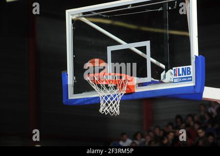 BASKETBALL - FRENCH CHAMPIONSHIP PRO A 2010/2011 - CHOLET (FRA) - 08/01/2011 - PHOTO : PASCAL ALLEE / HOT SPORTS / DPPI - CHOLET V LIMOGES - Illustration Stock Photo