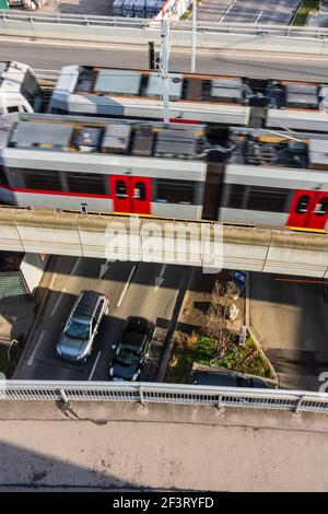 Wien, Vienna: rush hour, subway line U6,  cars, at Spittelau in 09. Alsergrund, Wien, Austria Stock Photo