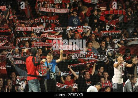 FOOTBALL - FRENCH CHAMPIONSHIP 2011/2012 - EA GUINGAMP v AS MONACO - 17/10/2011 - PHOTO PASCAL ALLEE / DPPI - FANS GUINGAMP Stock Photo