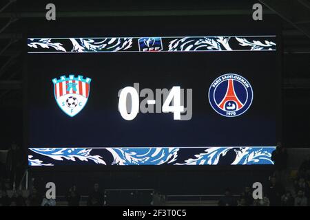 Football French Cup 11 12 1 16 Final Sable Fc V Paris Saint Germain 01 12 Photo Pascal Allee Dppi The Scoreboard At The End Of Match Stock Photo Alamy
