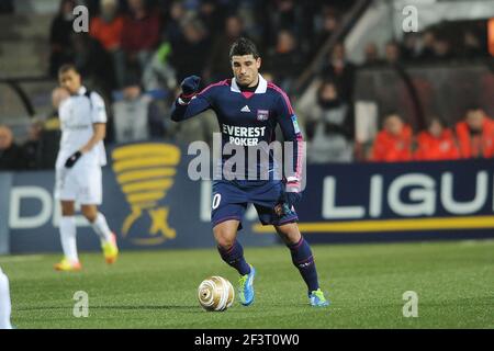 FOOTBALL - FRENCH LEAGUE CUP 2011/2012 - 1/2 FINAL - FC LORIENT v OLYMPIQUE LYONNAIS - 31/01/2012 - PHOTO PASCAL ALLEE / DPPI - EDERSON (OL) Stock Photo