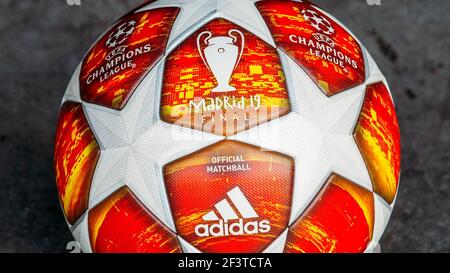 ADIDAS UEFA CHAMPIONS LEAGUE OFFICIAL MATCH BALL 2018-19