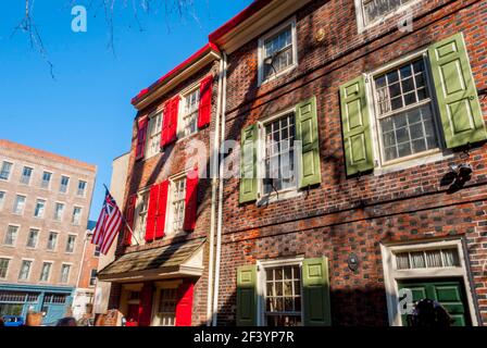 Houses on Elfreth’s Alley, a collection of early American houses, Philadelphia Pennsylvania Stock Photo